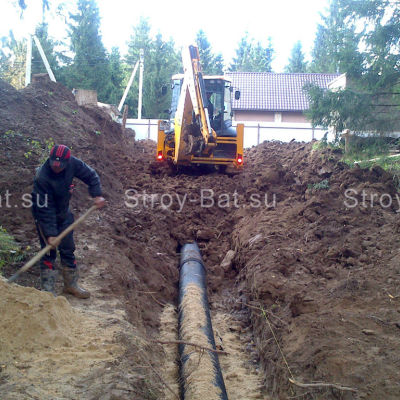 В коттеджном поселке "ЗВЕЗДА-95" монтируем ливневую канализацию из трубы "Корсис" ф-400.
